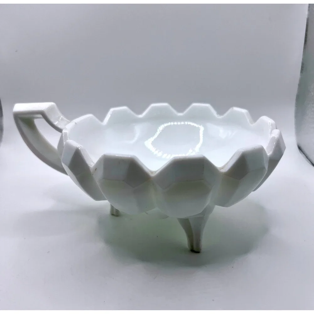 Tiffin Franciscan Betsy Ross Nappy 5.5in White Good Milk Glass Footed Bowl 1940s